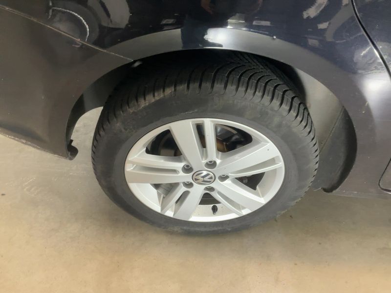 Volkswagen Touran 2.0 TDI Match 2012 – снимка 9