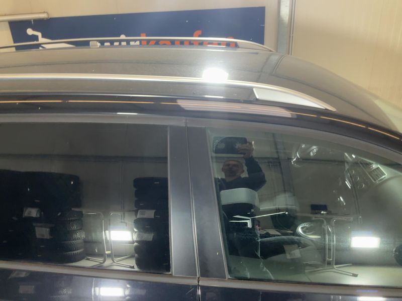 Volkswagen Touran 2.0 TDI Match 2012 – снимка 13