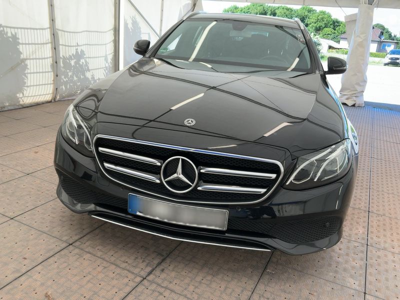 Mercedes-Benz E-Klasse E 200 d T Avantgarde — zdjęcie 9