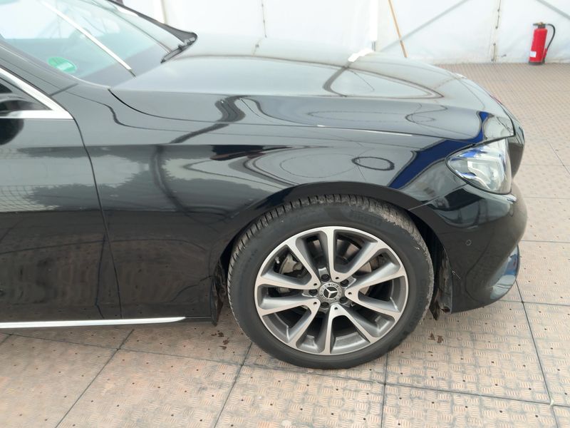 Mercedes-Benz E-Klasse E 200 d T Avantgarde — zdjęcie 8