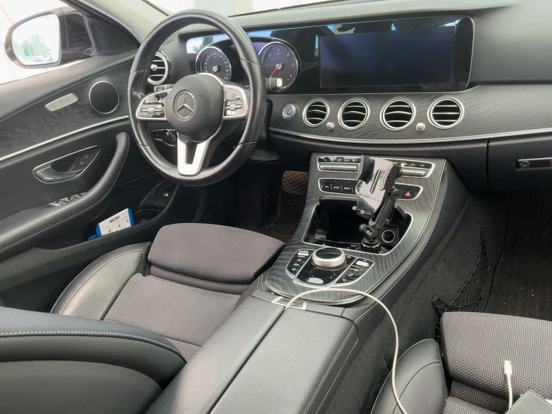 Mercedes-Benz E-Klasse E 200 d T Avantgarde — zdjęcie 12