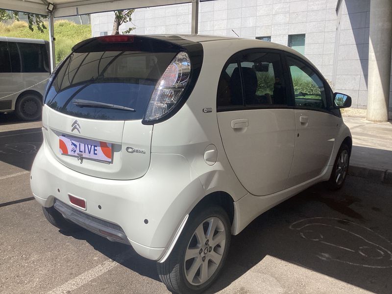 Citroen C-Zero electric drive 50 kW Seduction — zdjęcie 2
