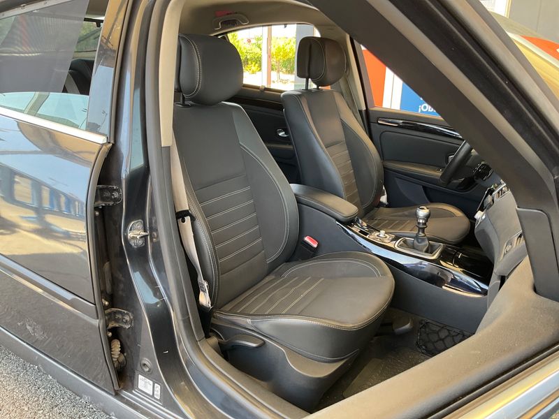 Renault Laguna 2.0 dCi BOSE Edition — zdjęcie 3