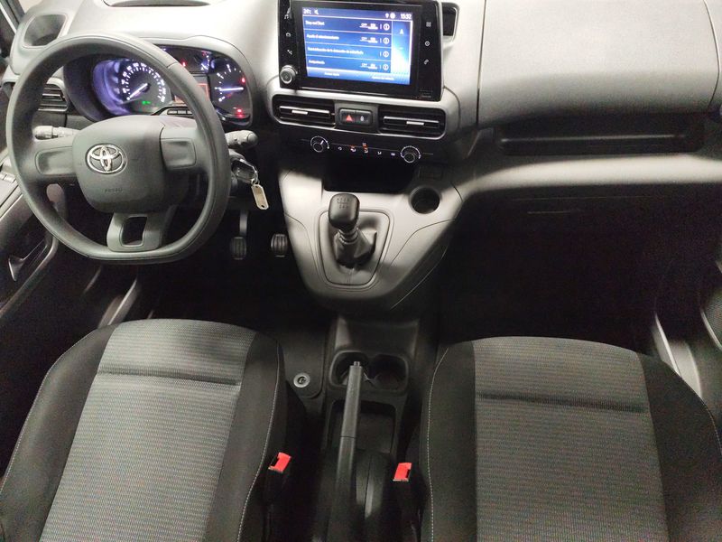 Toyota ProAce City 1.5 D-4D Combi L1 VX — zdjęcie 11
