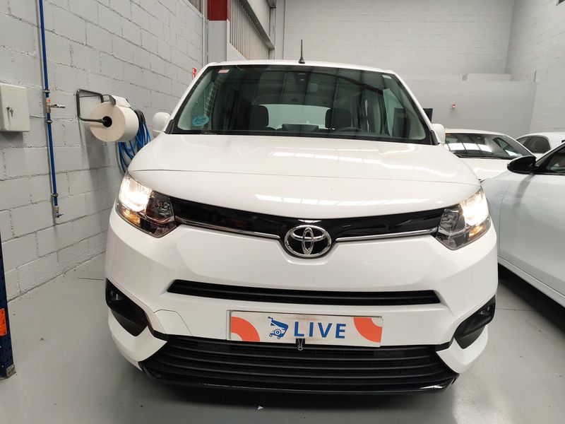 Toyota ProAce City 1.5 D-4D Combi L1 VX — zdjęcie 7