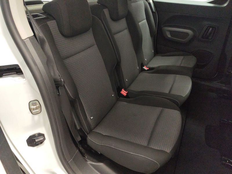 Toyota ProAce City 1.5 D-4D Combi L1 VX — zdjęcie 13
