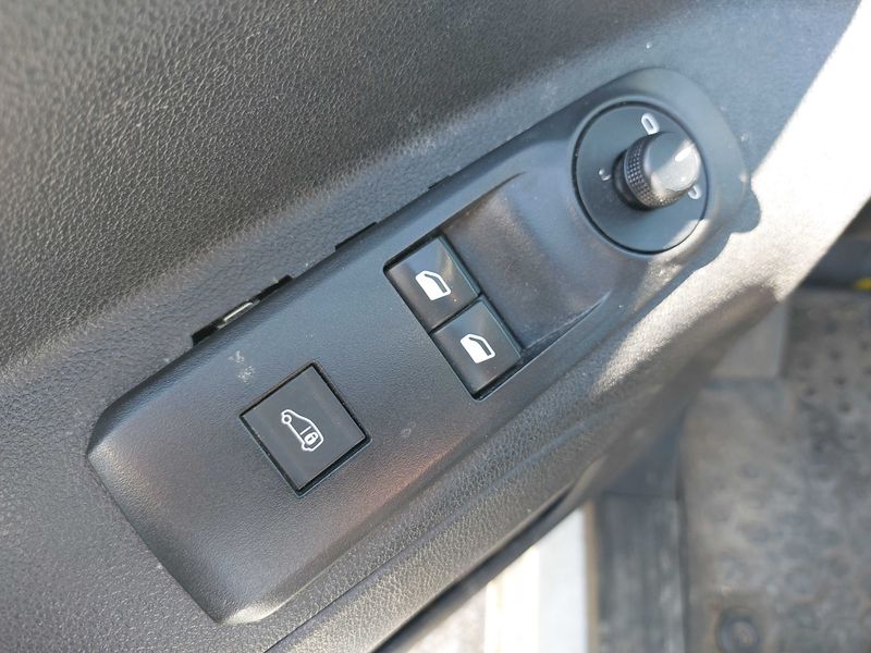 Peugeot Partner 1.5 Blue-HDi Premium L1 2020 – снимка 37
