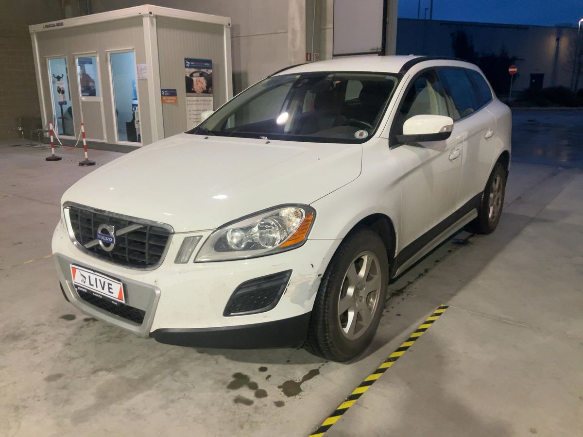 Volvo XC60 2.4 D4 Momentum AWD