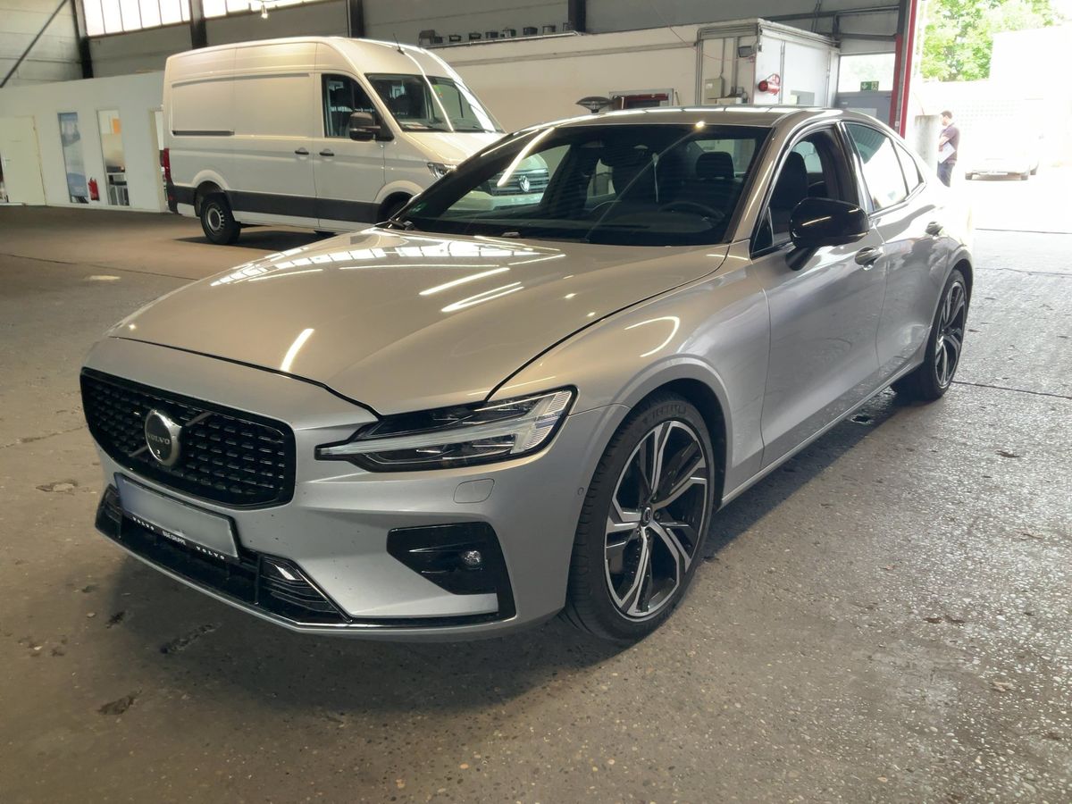 Volvo S60 2023
