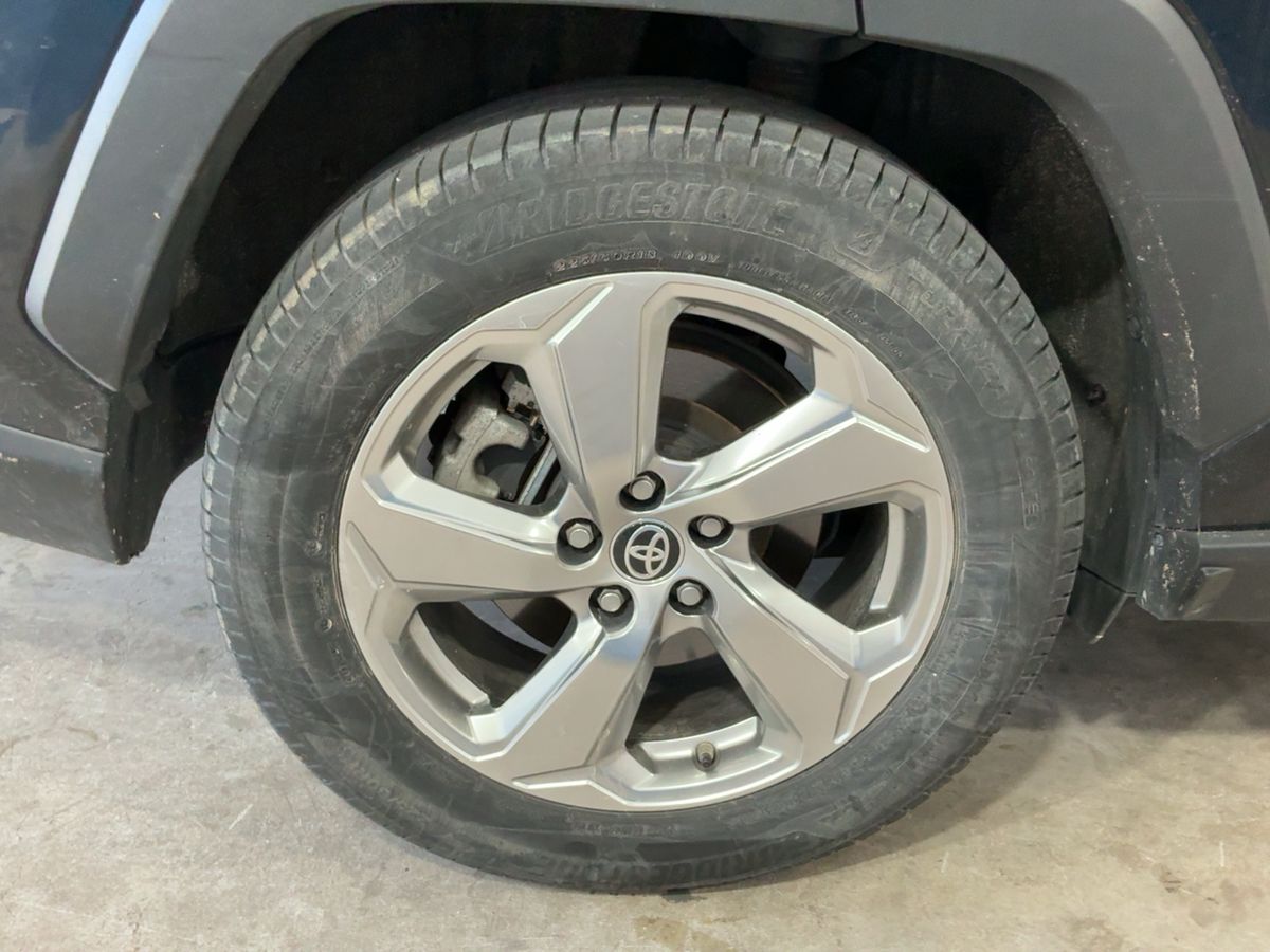 Toyota RAV 2021 — photo 10