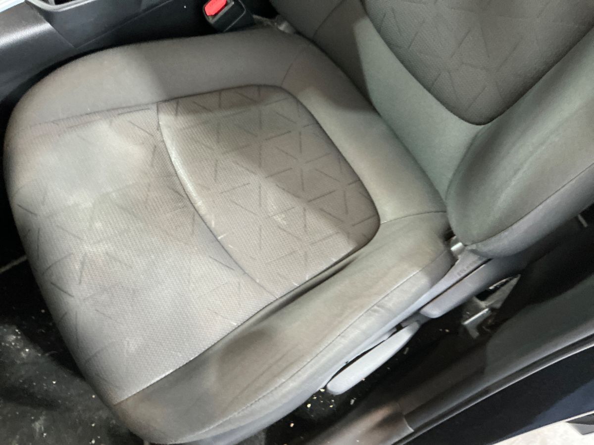 Toyota RAV 2021 — photo 38