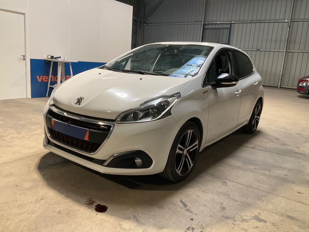 Peugeot 208 2016 — photo 1