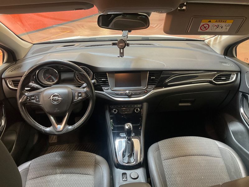 Opel Astra 1.6 CDTI DPF Innovation 2015 – снимка 17