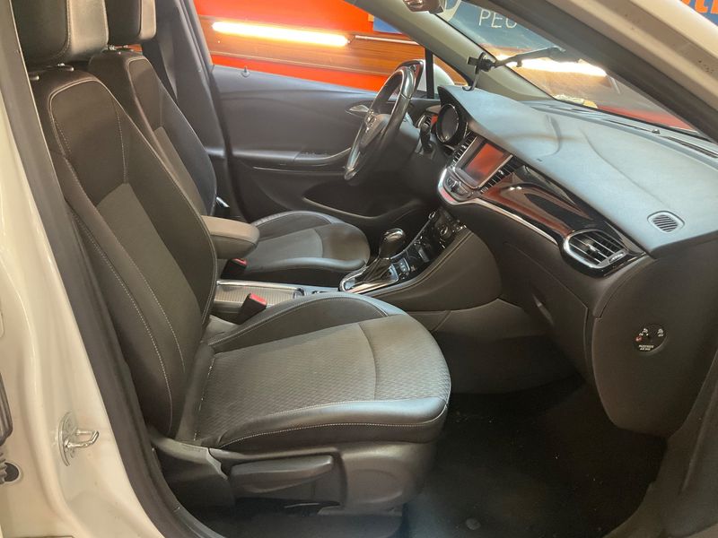 Opel Astra 1.6 CDTI DPF Innovation 2015 – снимка 16