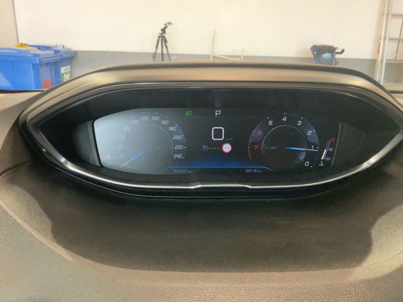 Peugeot 3008 1.2 PureTech Crossway — zdjęcie 13
