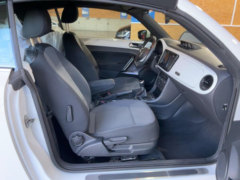 Volkswagen Beetle 1.2 TSI Cup — zdjęcie 11