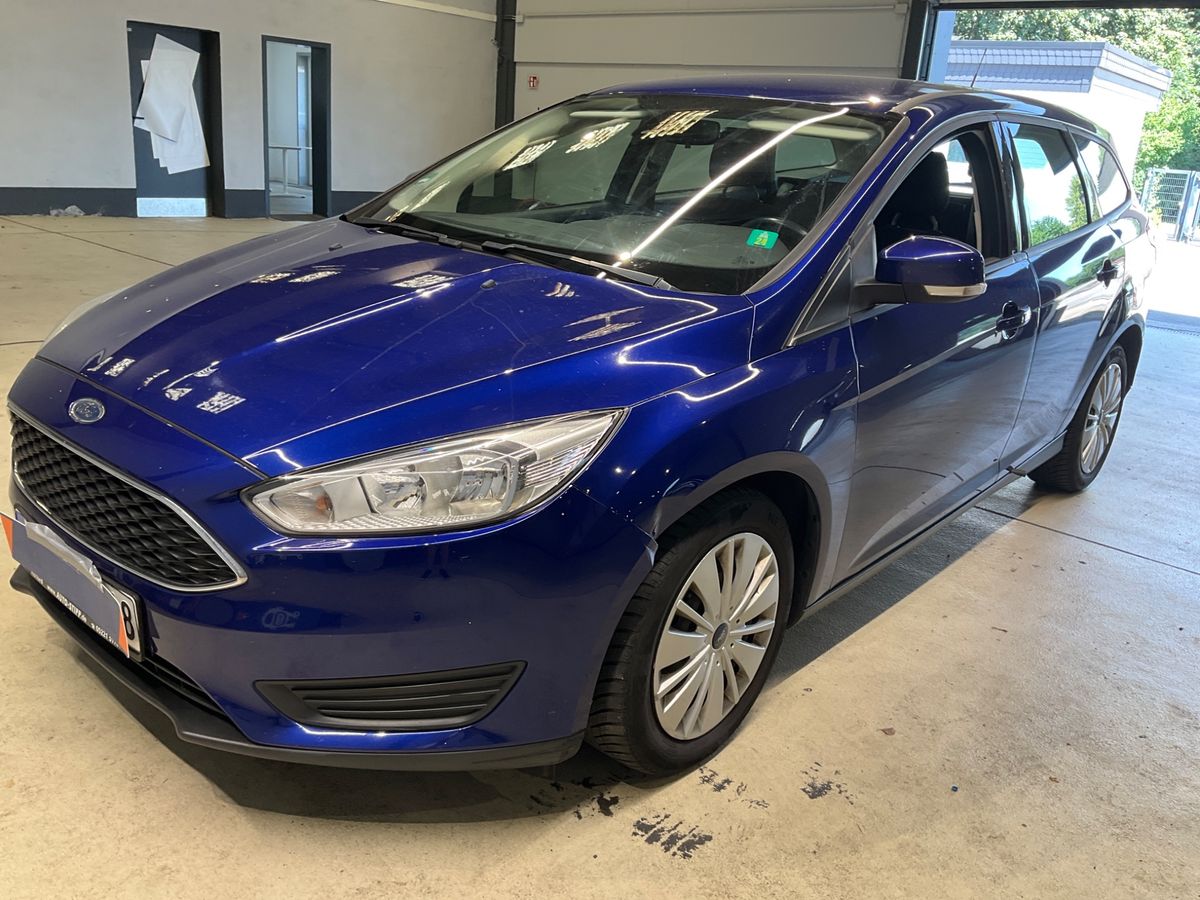 Ford Focus 2017 — photo 1