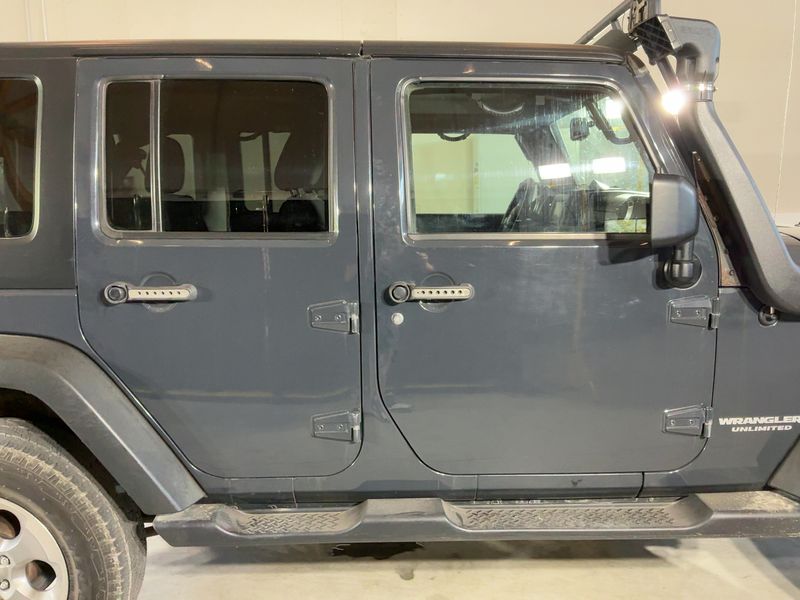 Jeep Wrangler Unlimited 2.8 CRD Rubicon — zdjęcie 7