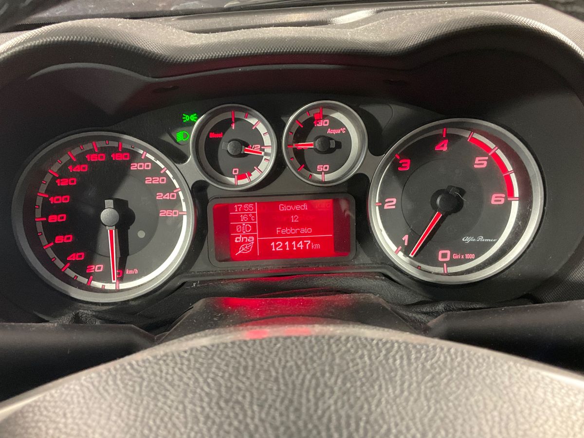 Alfa Romeo 2014 — photo 19