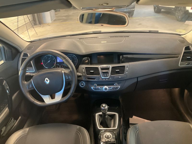 Renault Laguna 1.5 dCi BOSE Edition — zdjęcie 12