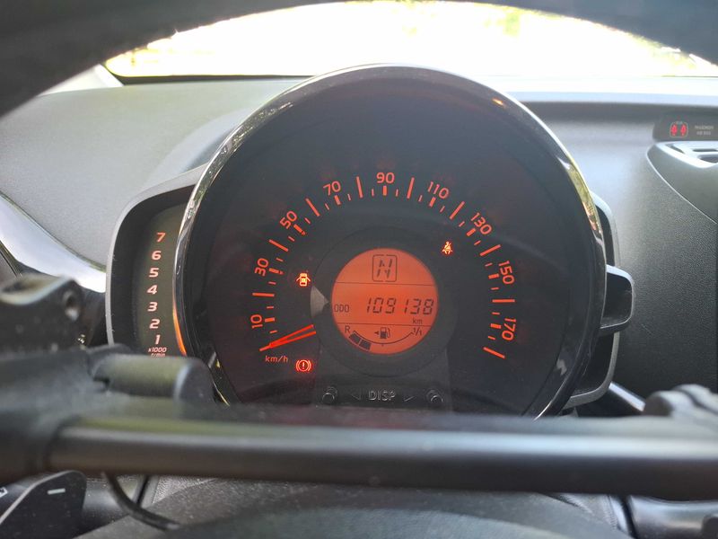 Peugeot 108 1.0 VTi Allure — zdjęcie 12