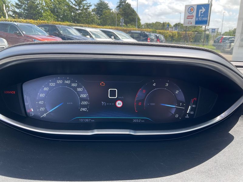 Peugeot 3008 1.6 Blue-HDi Active — zdjęcie 13