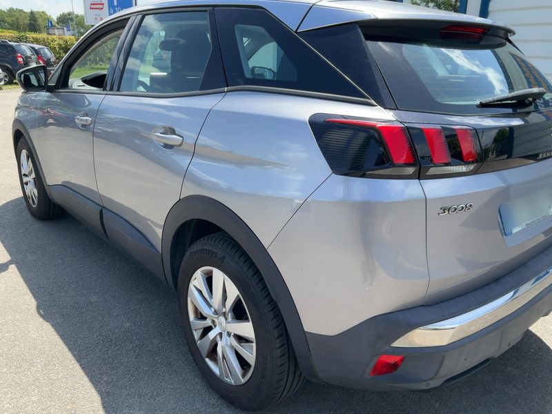 Peugeot 3008 1.6 Blue-HDi Active — zdjęcie 3