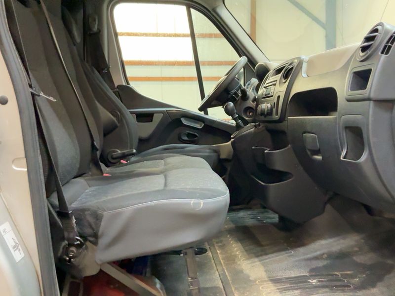 Opel Movano 2.3 CDTI Biturbo HKa L2H2 3,5t — zdjęcie 11