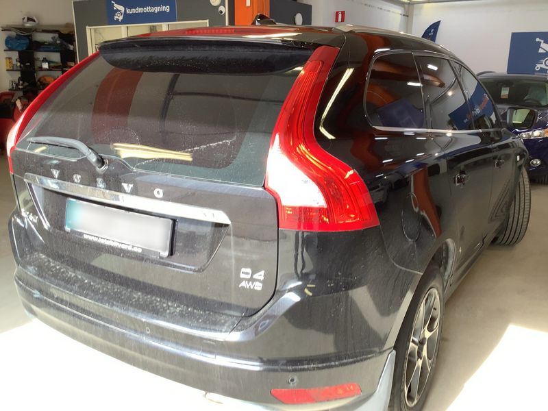Volvo XC60 2.4 D4 Business AWD — zdjęcie 6