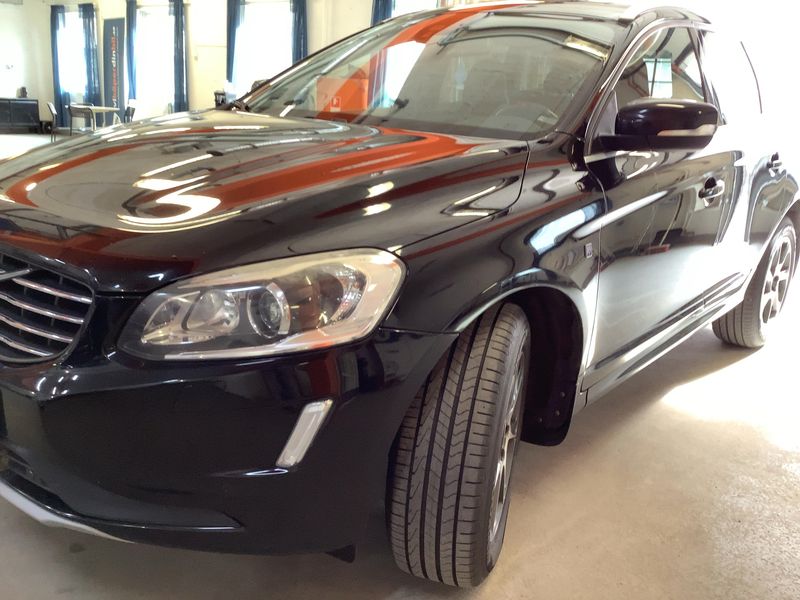 Volvo XC60 2.4 D4 Business AWD — zdjęcie 2