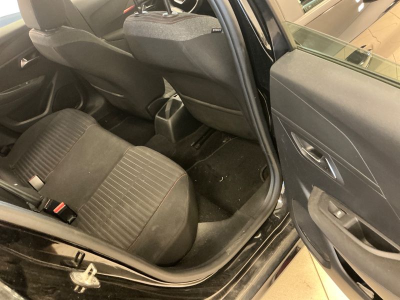 Peugeot 208 1.2 PureTech Active Pack 2021 – снимка 38