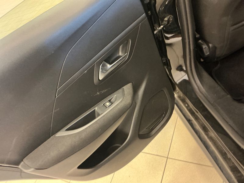 Peugeot 208 1.2 PureTech Active Pack 2021 – снимка 33
