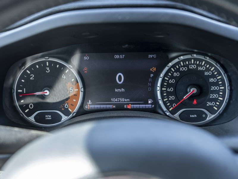 Jeep Renegade 2.0 M-Jet Limited 4WD — zdjęcie 12