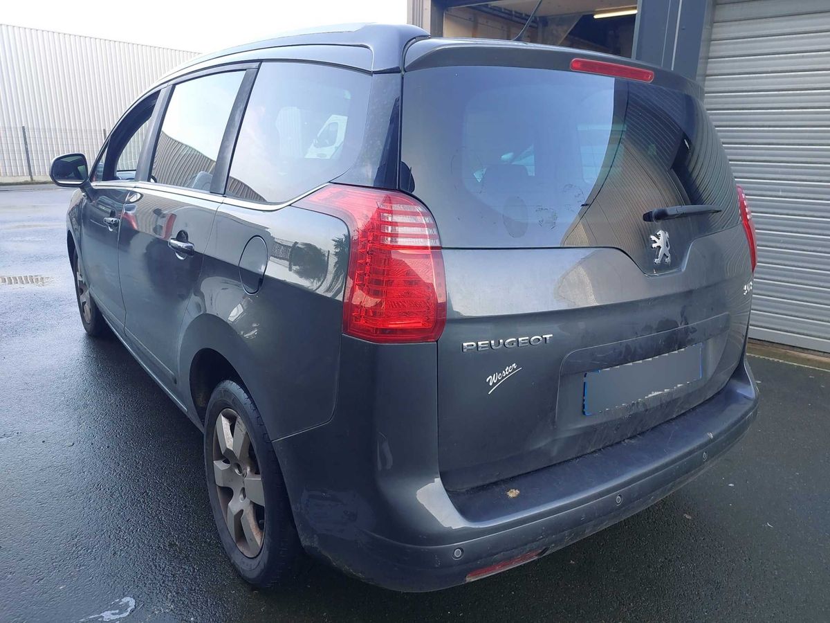 Peugeot 5008 2012 — photo 4