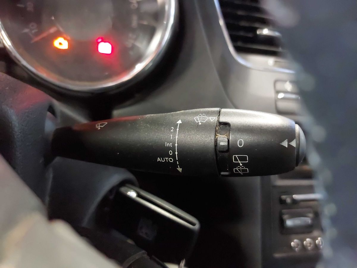 Peugeot 5008 2012 — photo 37