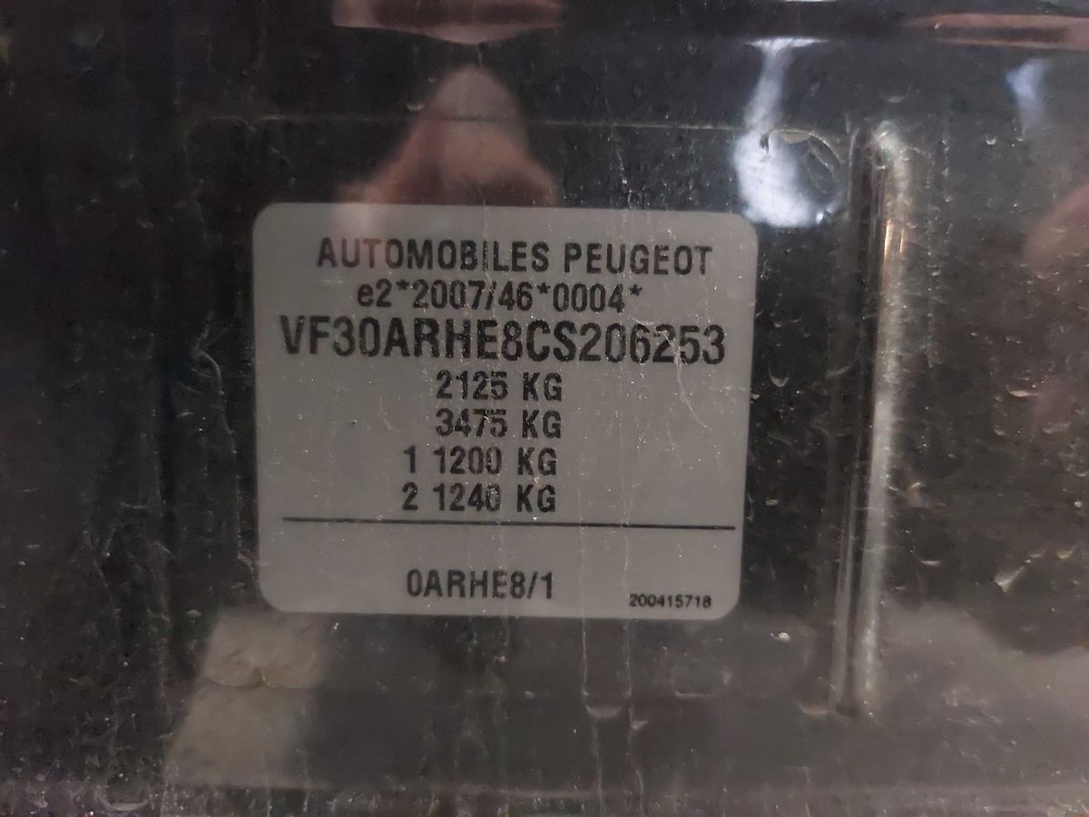Peugeot 5008 2012 — photo 17