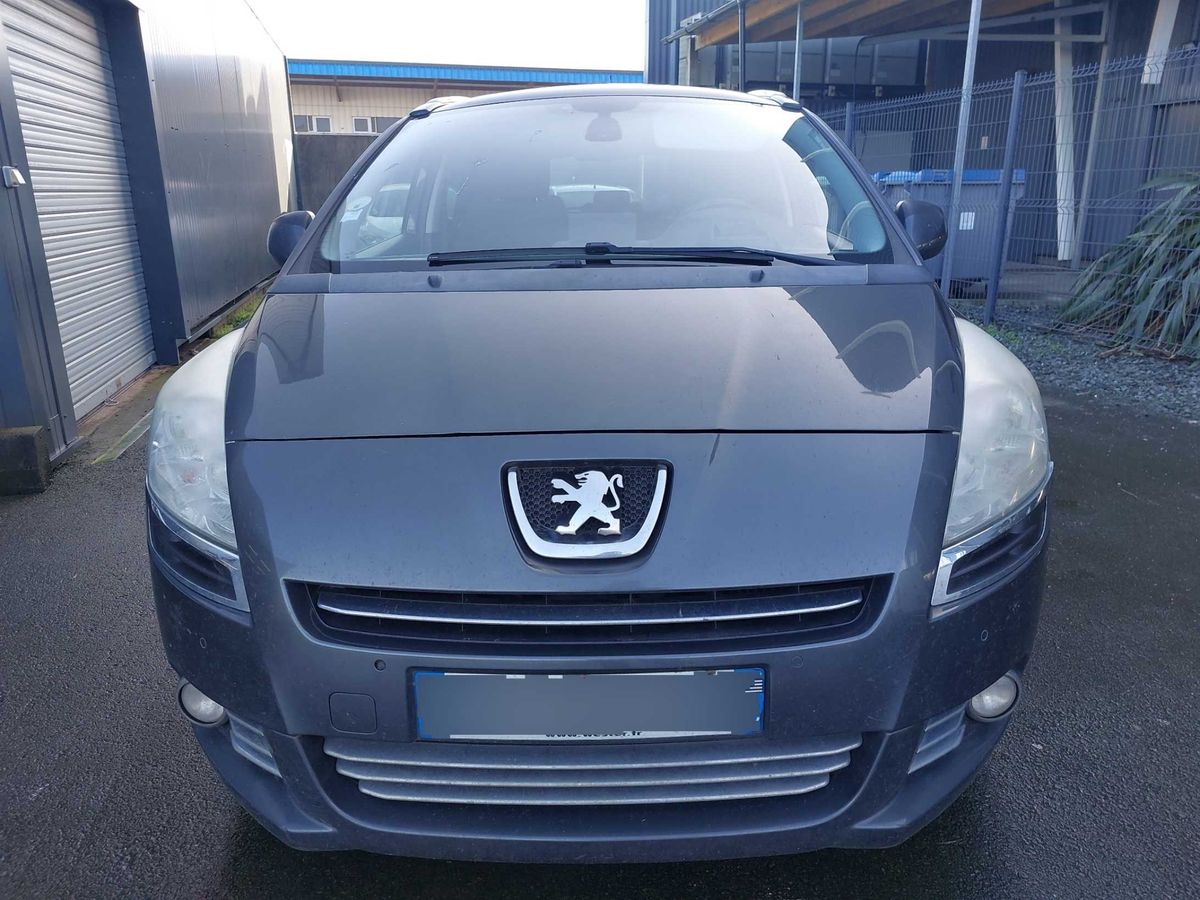 Peugeot 5008 2012 — photo 8