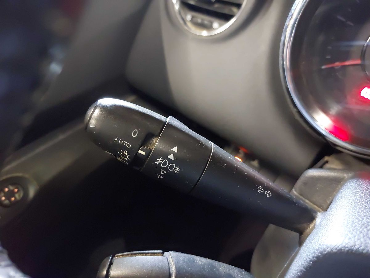 Peugeot 5008 2012 — photo 36
