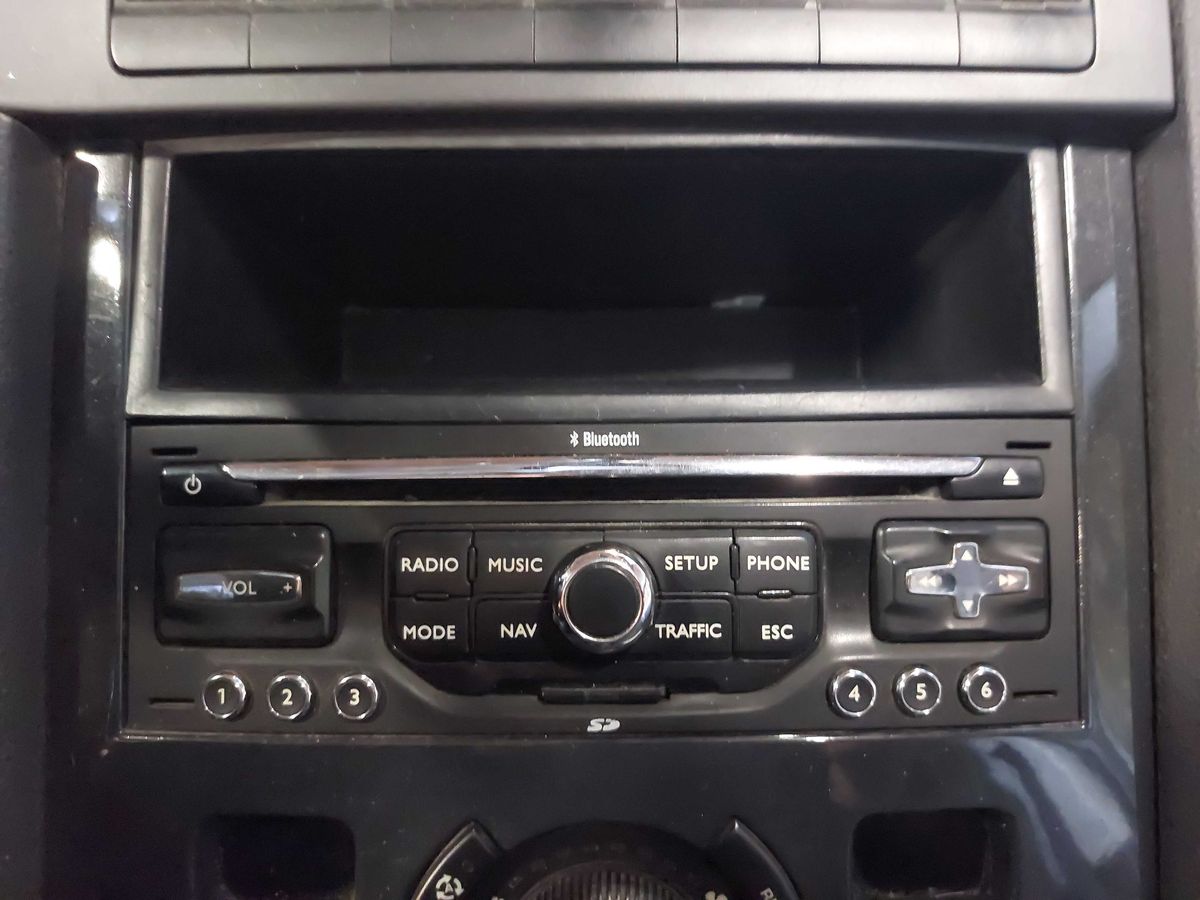 Peugeot 5008 2012 — photo 33