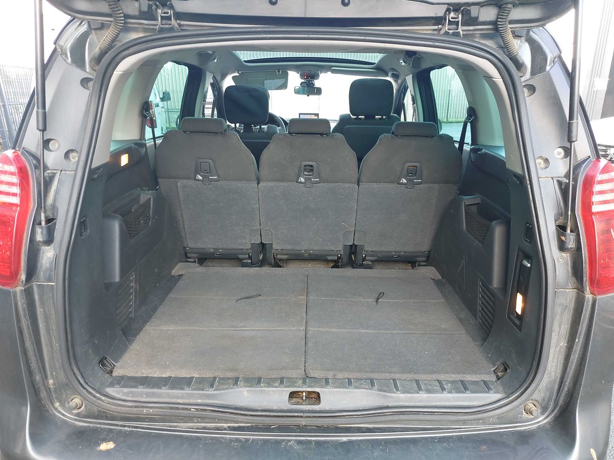 Peugeot 5008 2012 — photo 10