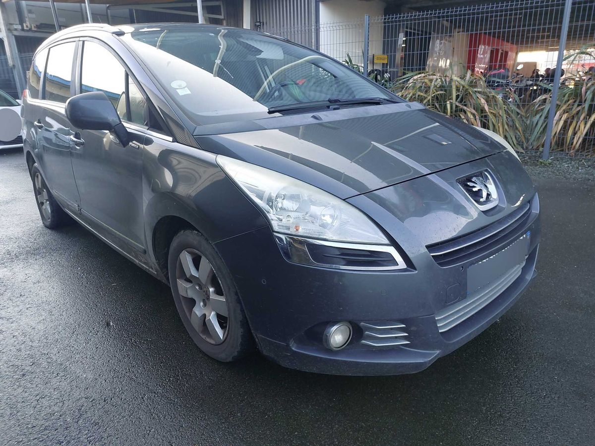 Peugeot 5008 2012 — photo 7