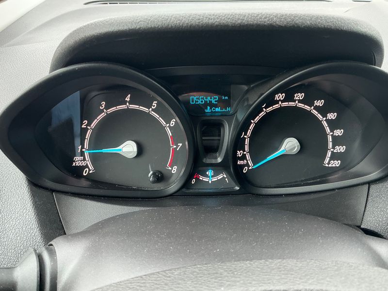 Ford Tourneo 1.0 EcoBoost Sport — zdjęcie 13