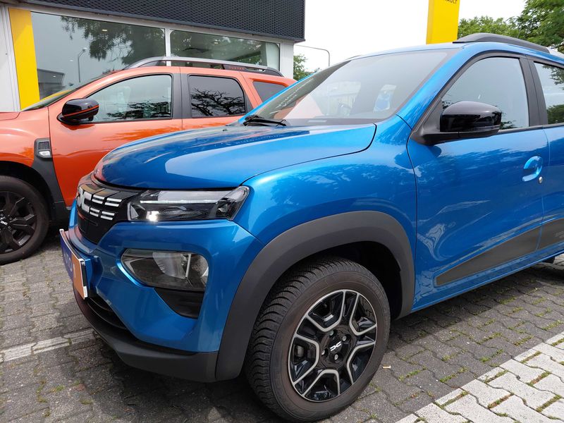 Dacia Spring electric drive 33 kW Essential — zdjęcie 2