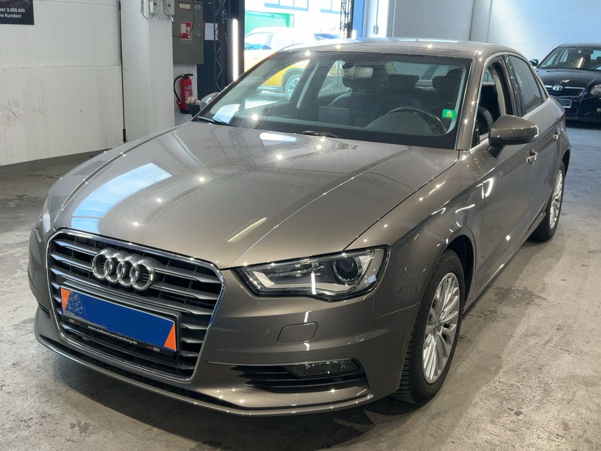 Audi A3 2016 — photo 1