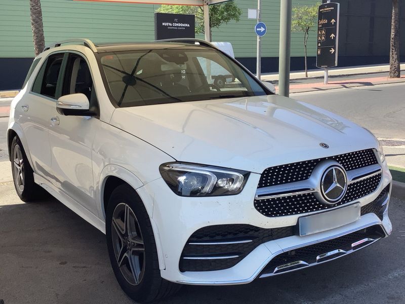 Mercedes-Benz GLE-Klasse GLE 300 d 4Matic AMG Line — zdjęcie 8