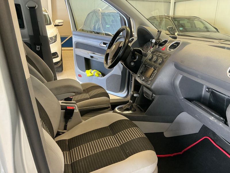 Volkswagen Caddy 1.9 TDI Life Style — zdjęcie 11