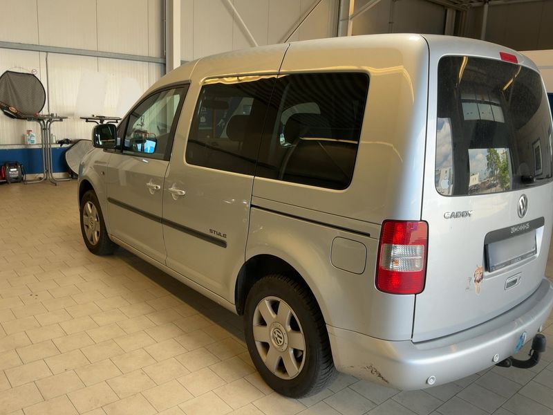 Volkswagen Caddy 1.9 TDI Life Style — zdjęcie 3