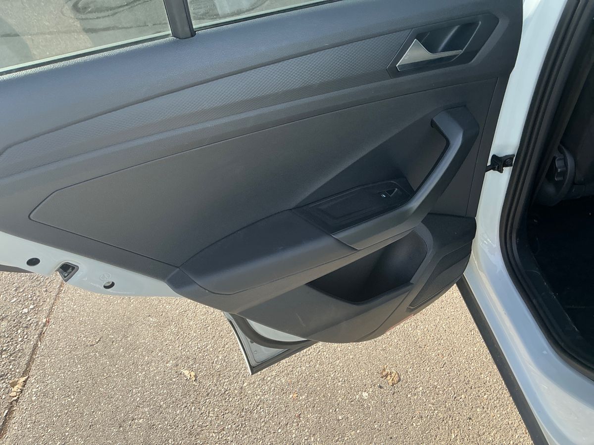 Volkswagen T-Roc 2024 — photo 35