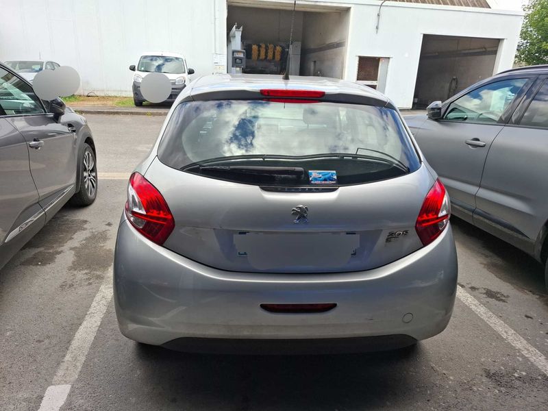 Peugeot 208 1.6 HDi Business Pack — zdjęcie 4