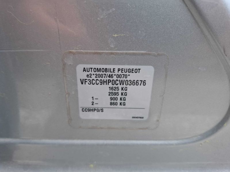 Peugeot 208 1.6 HDi Business Pack — zdjęcie 16